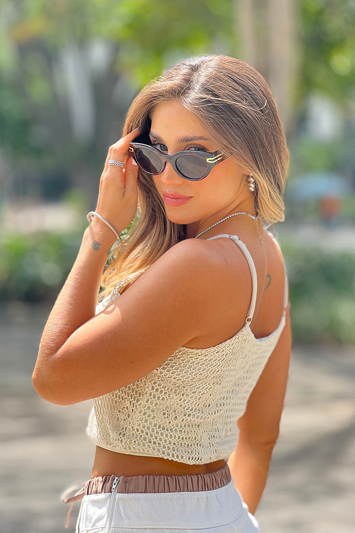 Blusa Corta DF01637 para mujer cuello halter elaborada en tejido dyaboo beige