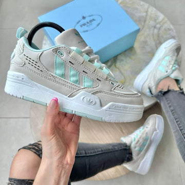 Tennis 0823-70