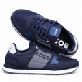 0526-046-C03-F1 BOSS AZUL NAVY X BLANCO — fondo blanco, composición original conservada