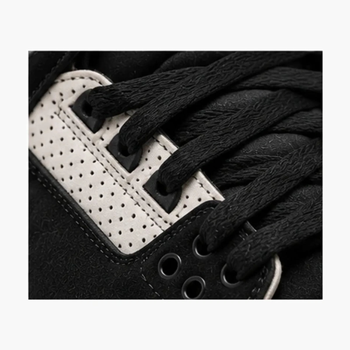 Tenis 1026-029 detalle cordones - encuadre ampliado - recreación digital
