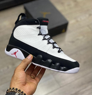 Tenis JORDAN para hombre blanco x negro