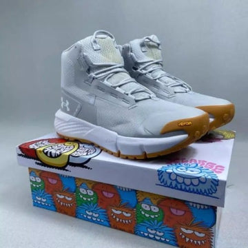 Tenis para hombre gris claro