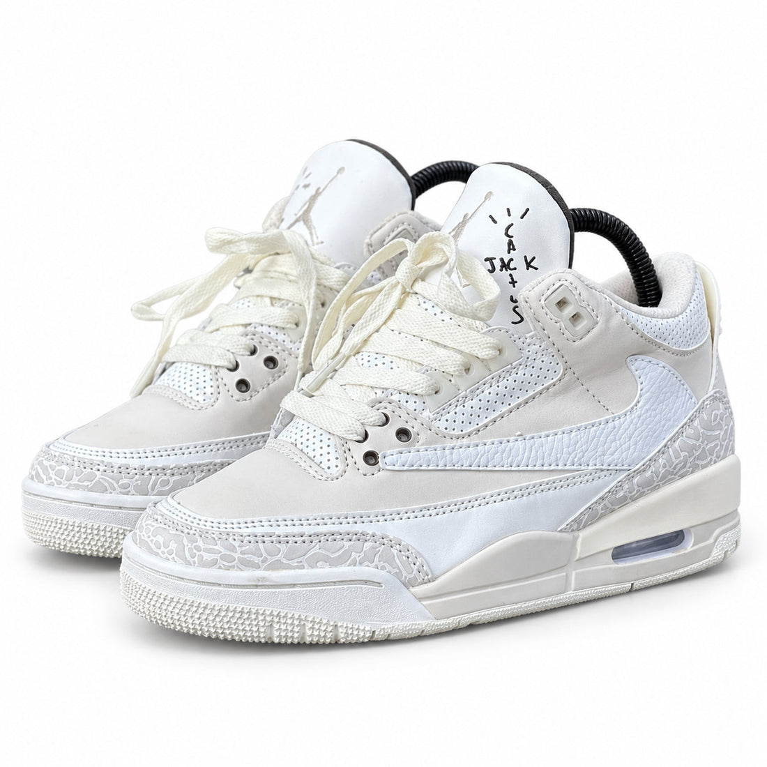 Tenis 1026-H111 — NIKE — BLANCO — fotografía final derivada del original del proveedor