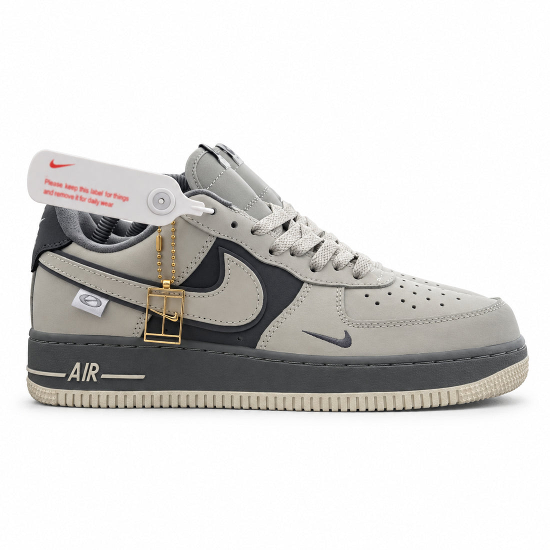 Tenis 1026-H112 — NIKE — GRIS X BLANCO — fotografía final derivada del original del proveedor