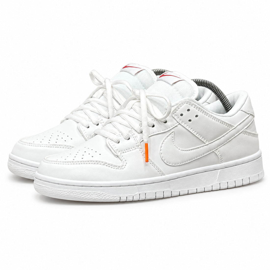 Tenis 1026-H115 — NIKE — fotografía de catálogo desde original del proveedor