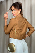 Blazer 1190002 elaborado en tela de poliéster con spandex dyaboo color cafe 1