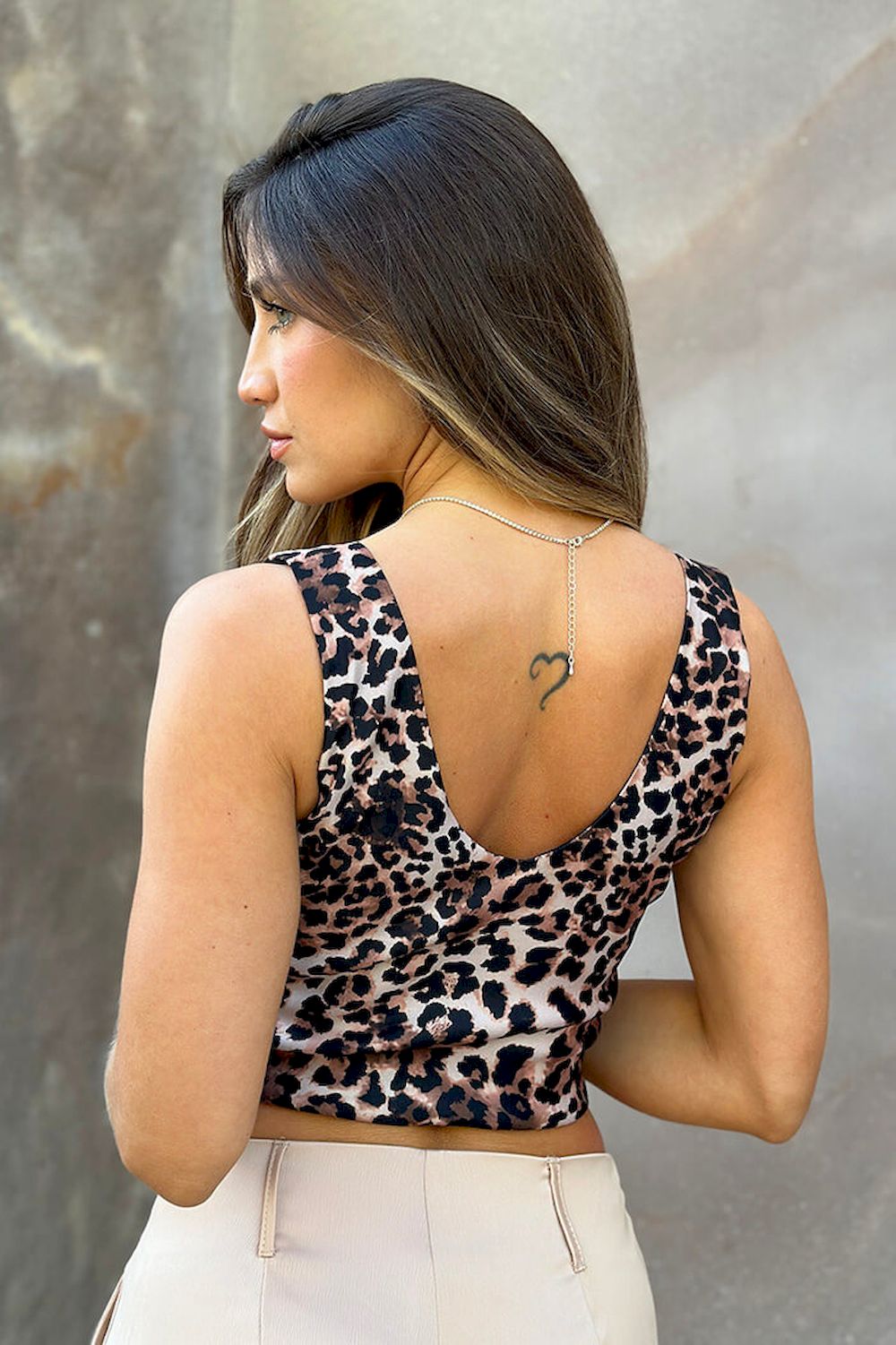 Blusa DF01598 estampado animal print para mujer dyaboo beige