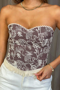 Blusa DF01824 para mujer tipo corset straplessl presenta un delicado diseño bordado con motivos florales y mariposas dyaboo color moca 1