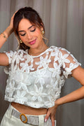 Blusa DF01836-1 transparente de malla con apliques florales en relieve dyaboo color crudo 2