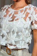 Blusa DF01836-1 transparente de malla con apliques florales en relieve dyaboo color crudo
