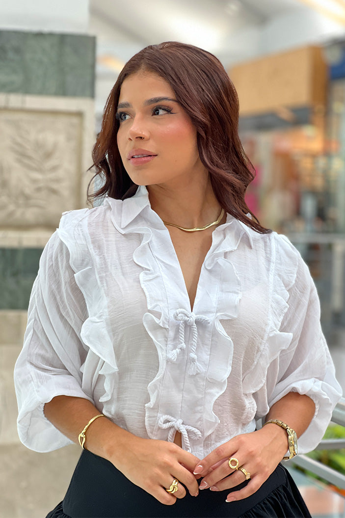 Blusa DF02337 para mujer blanca de manga larga con delicados volantes al frente dyaboo color blanco