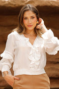 Blusa DF02349 para mujer de manga larga confeccionada en una tela ligera dyaboo color crudo
