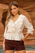 Blusa DF02350 para mujer de tela ligera con delicados volantes en el escote y el frente dyaboo color beige 2