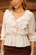 Blusa DF02350 para mujer de tela ligera con delicados volantes en el escote y el frente dyaboo color beige 4