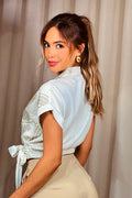 Blusa DF02363 para mujer, silueta semi ajustada, elaborada en poliéster con bordado dyaboo color camel 6