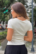 Blusa básica DF02011  silueta ajustada para mujer. Elaborada en algodón dyaboo crudo