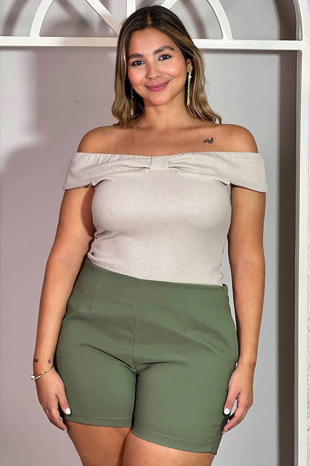 Blusa plus cuello bandeja talla grande camel dyaboo DP02071