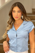 Blusa semi ajustada elaborada en chalis para mujer dyaboo azul DF01650