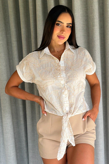 Camisera Corta DF21352 bordado floral texturizado para mujer dyaboo