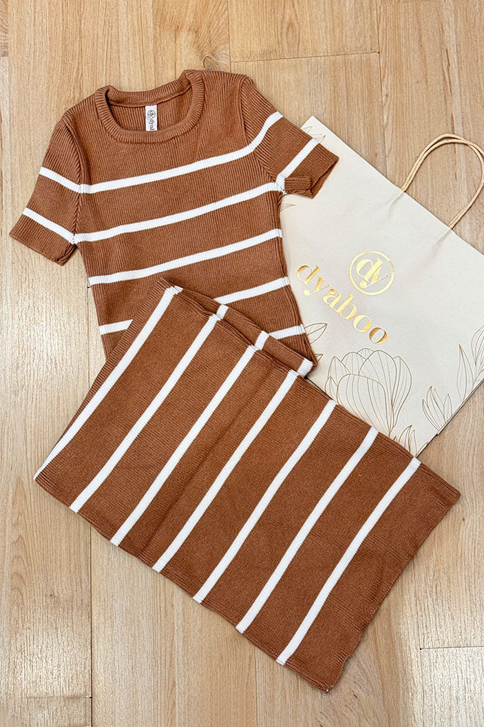 Conjunto Blusa Y Falda  tejido para mujer dyaboo 7601 café