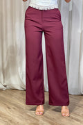 PantalónDF06106 para mujer de corte recto confeccionado en tela ligera y fluida dyaboo color vinotinto