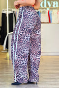 Pantalón Animal Print DF06096 para mujer  elaborado en poliester negro dyaboo