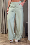 Pantalón DF06079 para mujer elaborado en tela chalís dyaboo verde