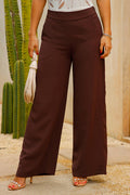 Pantalón DF06079  silueta suelta para mujer, elaborado en tela chalís con poliester dyaboo color moca 1