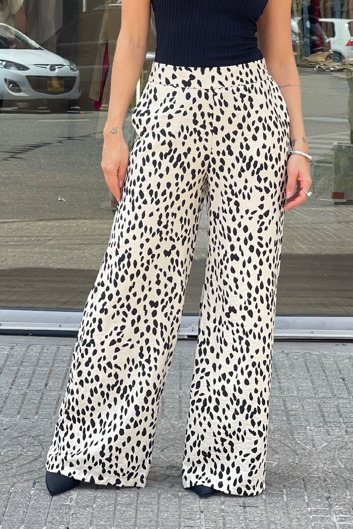 Pantalon ancho Recto estampadopara mujer dyaboo DF06102 blanco negro