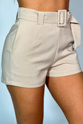 Short con correa basico para mujer dyaboo 9870013 camel beige