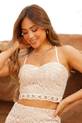 Top DF01856 para mujer tipo crop en crochet con tiras ajustables dyaboo color beige 1