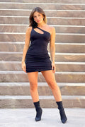 Vestido Corto Solo Hombro DF09100 silueta ajustada con flor en el hombro dyaboo negro 3