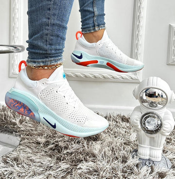 Tennis 0823-52